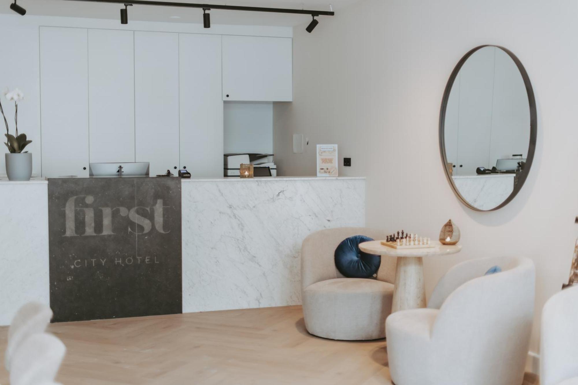 Boutique Hotel First City Den Haag Ngoại thất bức ảnh